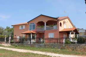Apartments with a parking space Valica, Umag - 7122